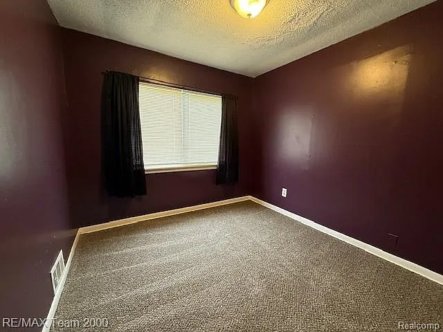 26174 Kitch St — Photo 6