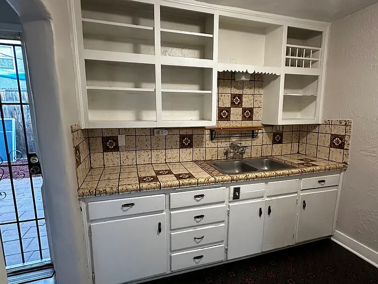 406 Princeton Dr SE — Photo 11