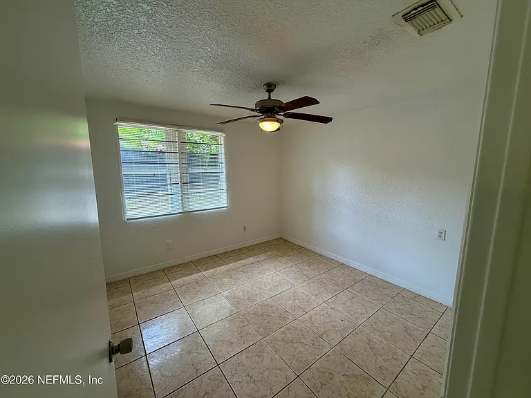 5903 Droad St — Photo 8
