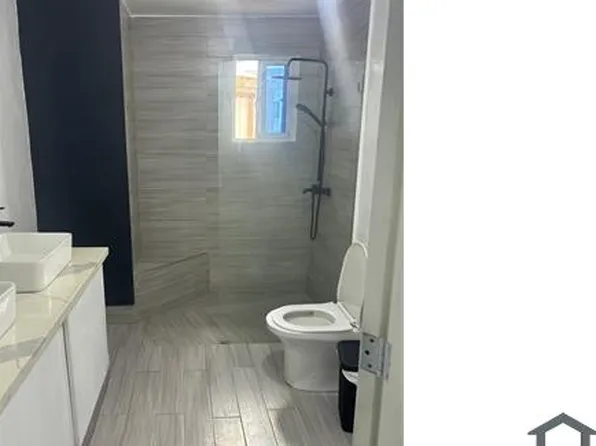 210 Woodlawn Ter Floor 2, Waterbury, CT 06710