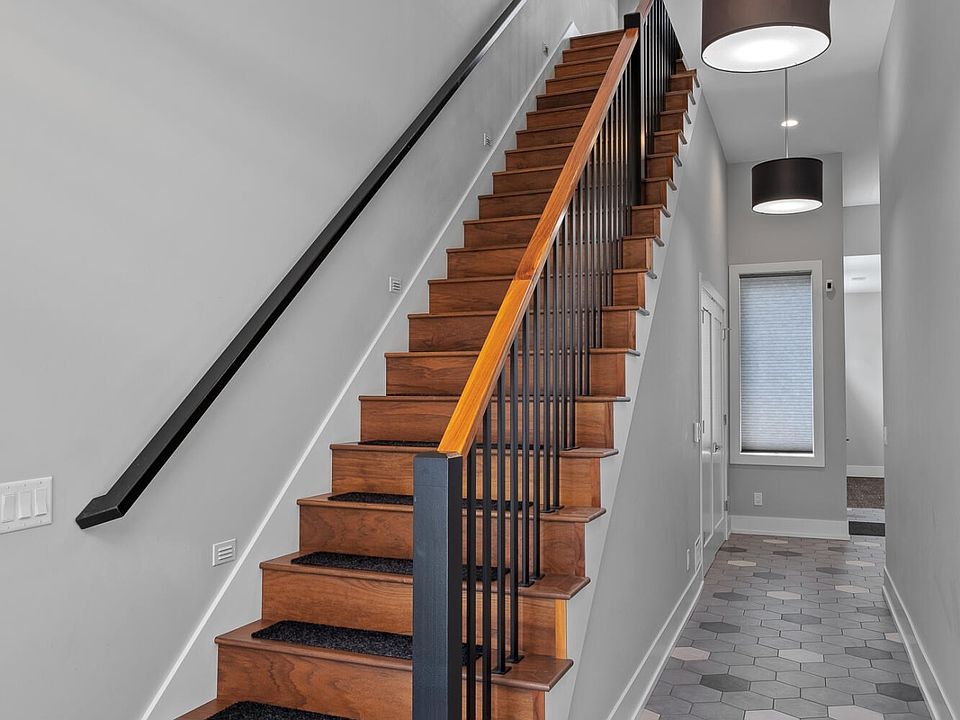 14 Trowbridge St NE, Grand Rapids, MI 49503 Zillow