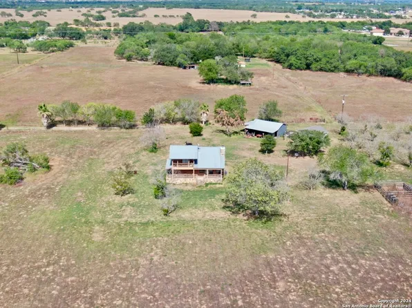 17722 W LOOP 1604, Von Ormy, TX 78073