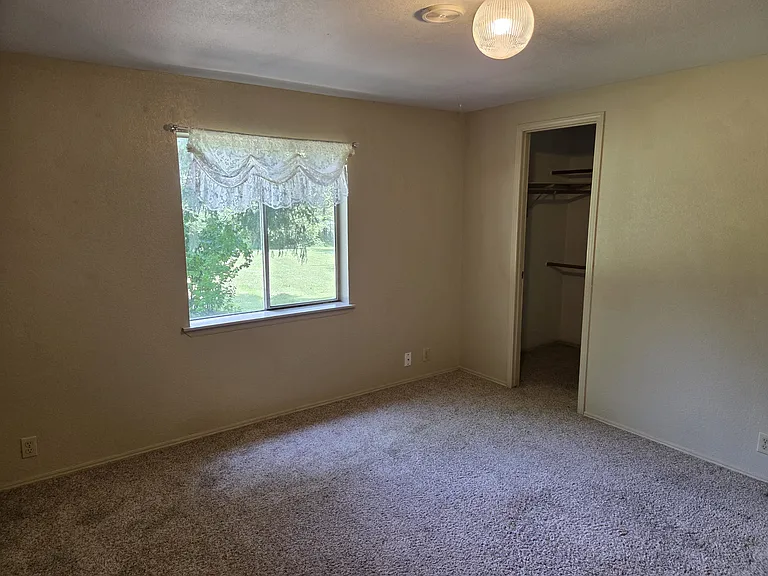 10700 NE Stevenson Rd — Photo 14