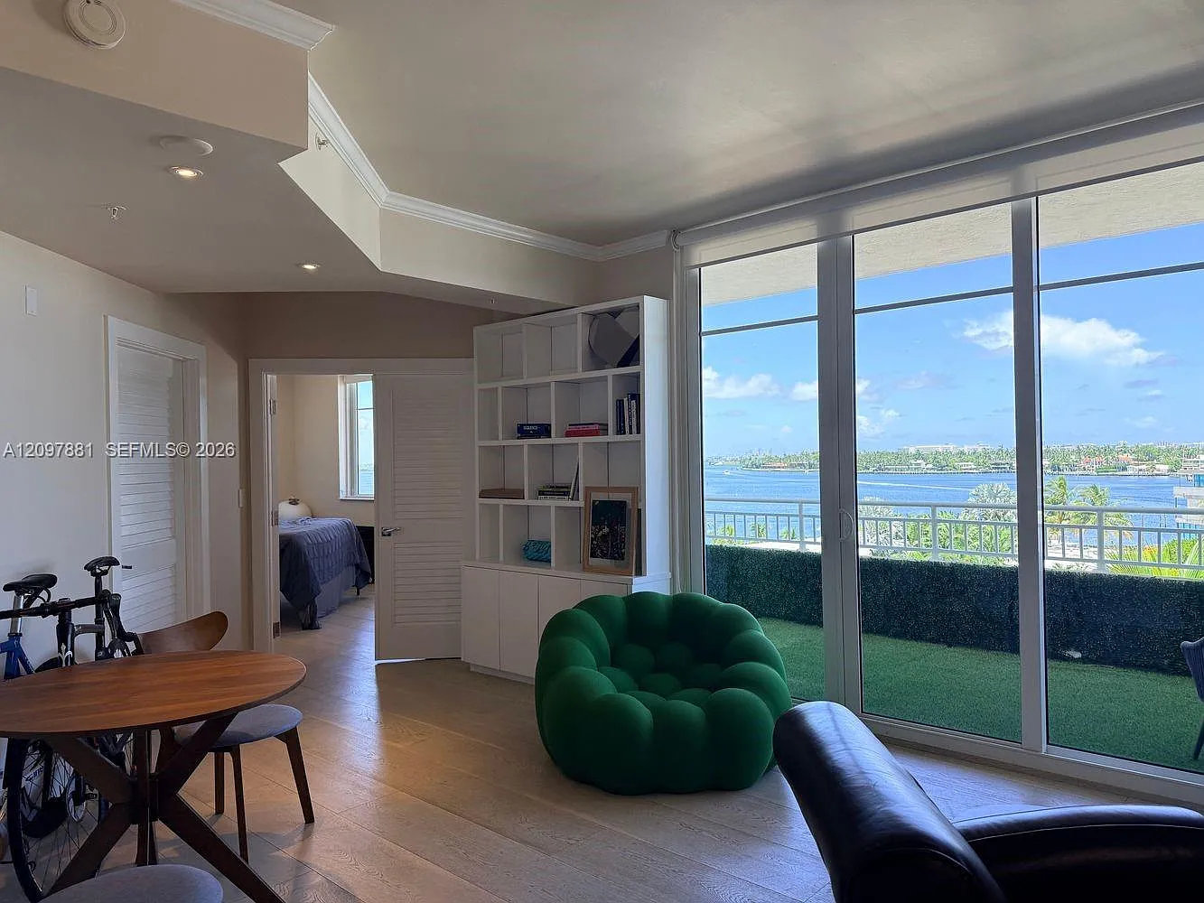 The Vistas Condo — Photo 3