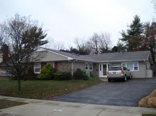 15 Canfield Ln, Aberdeen, NJ 07747