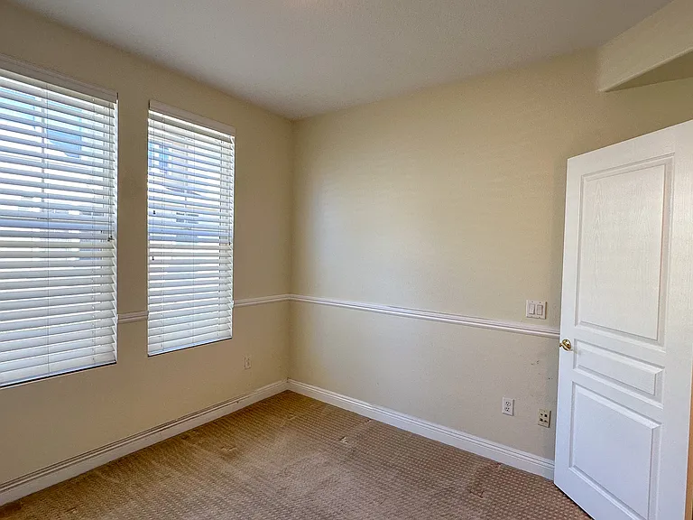 37 Hinterland Way — Photo 12