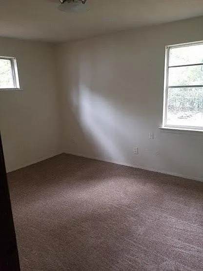 3430 Lamphier Ave — Photo 5