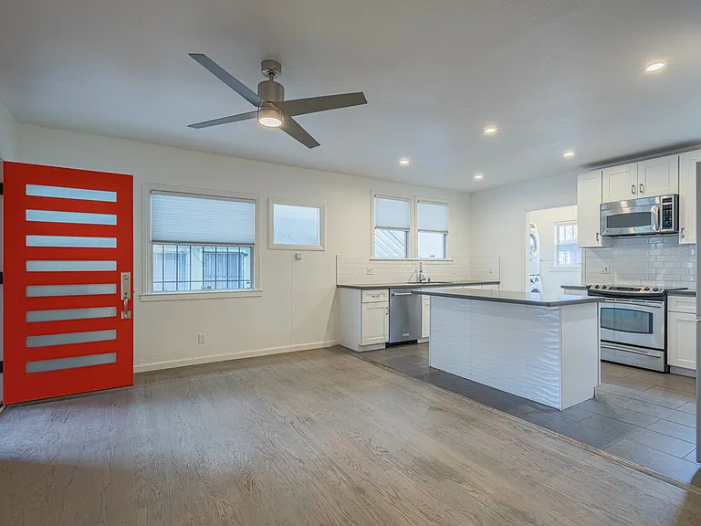 4211 Martin Luther King Jr Way — Photo 5