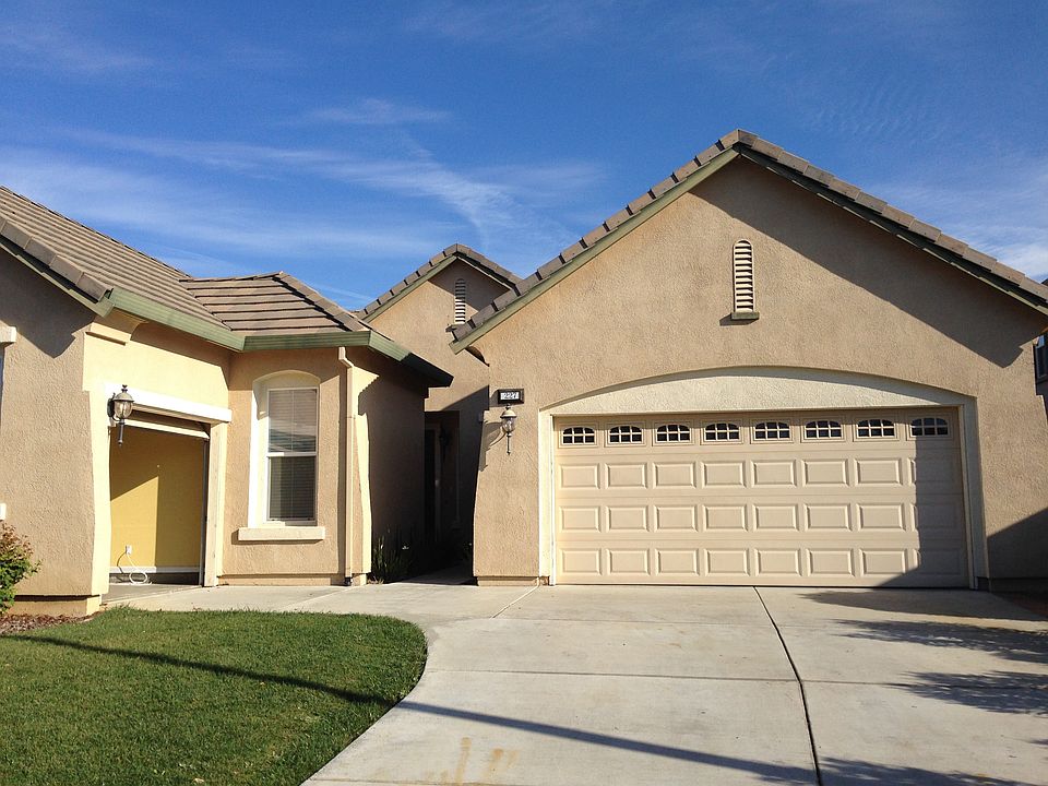 1st image of 227 Sage Sparrow Cir