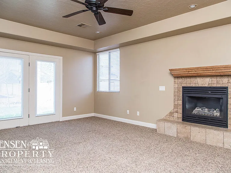 2570 S Songbird Cir — Photo 17