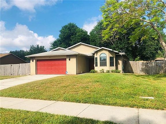 2nd image of 1108 Creek Woods Cir