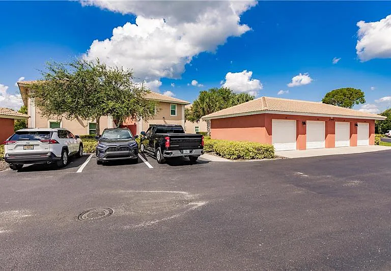 27400 Palmesta Cir #A — Photo 2