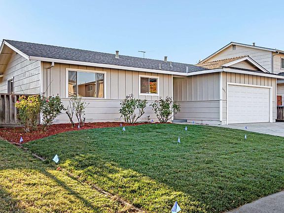 3rd image of 2071 Treewood Ln