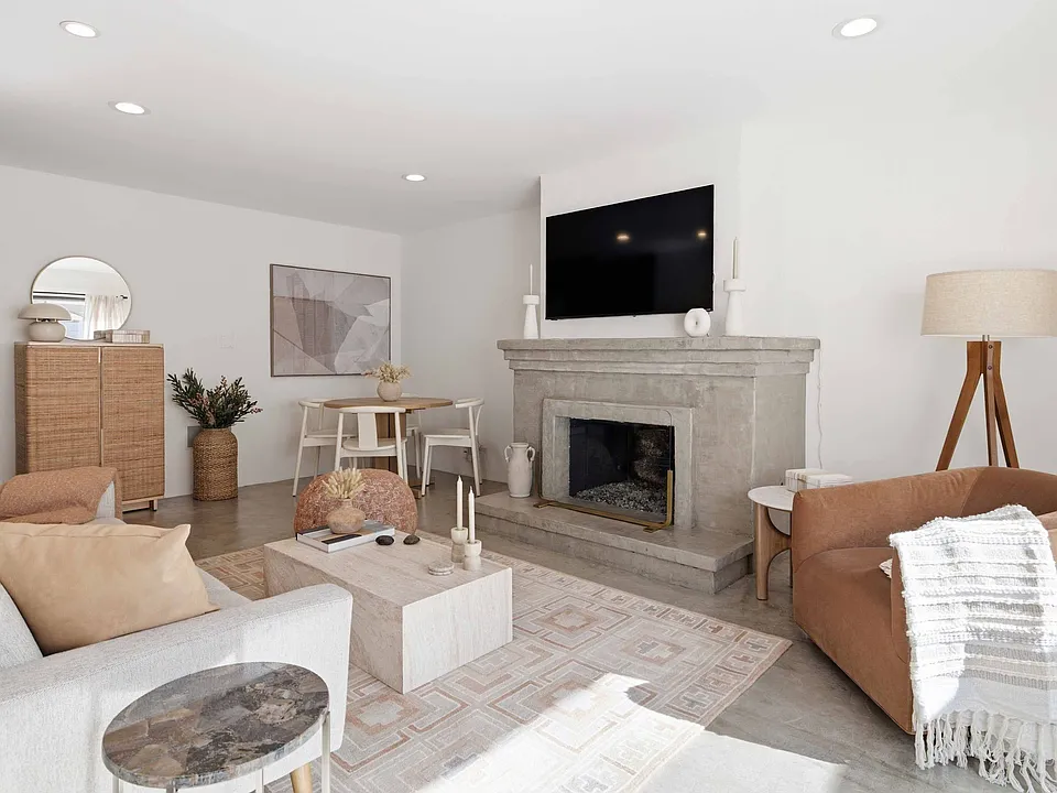 1140 Manhattan Beach Blvd #D