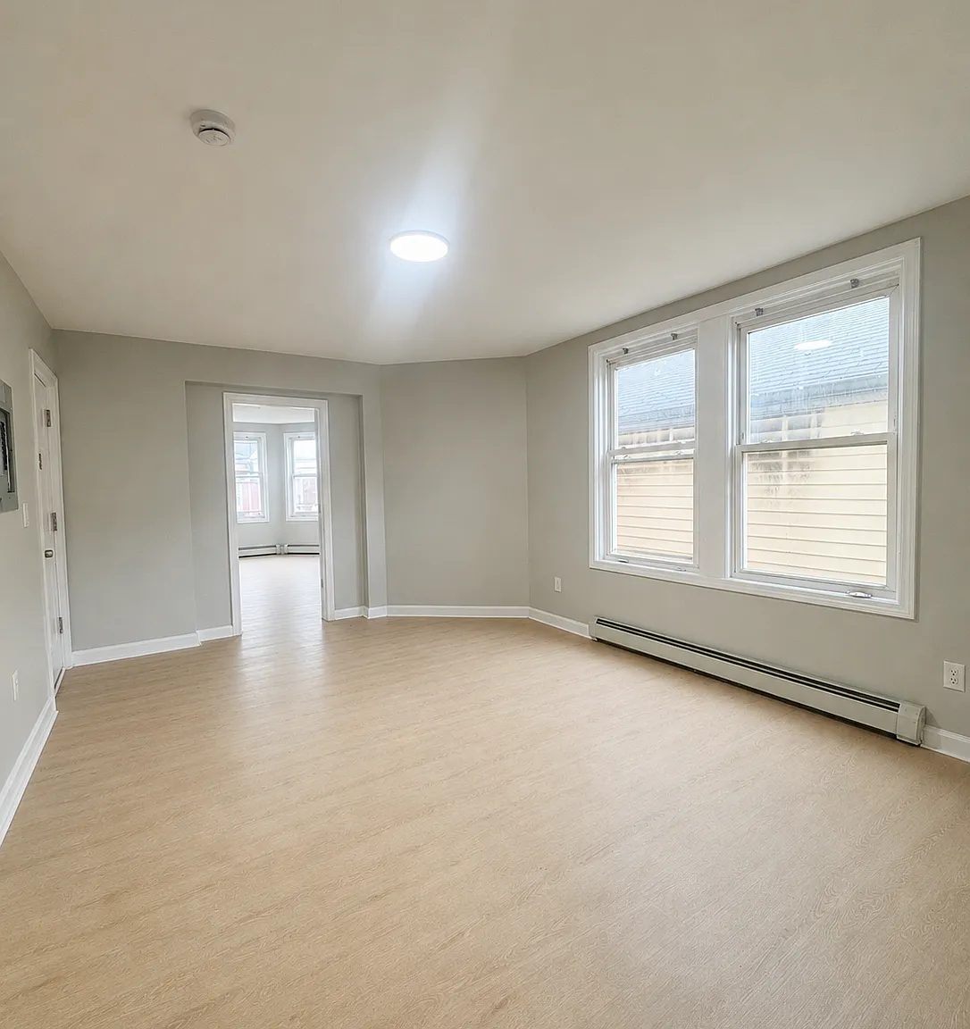 3 bed, $2,150 — Photo 1