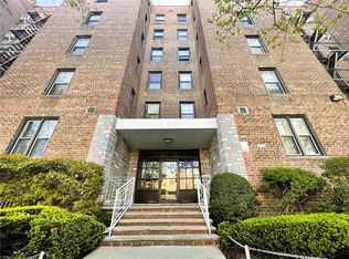 2525 W 2nd St APT 4A, Brooklyn, NY 11223