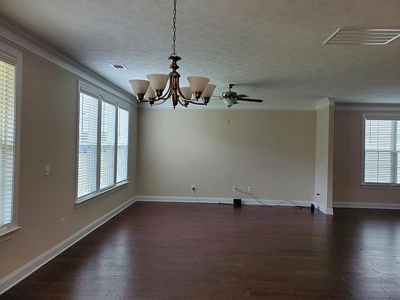 3rd image of 432 Longmeadow Drive