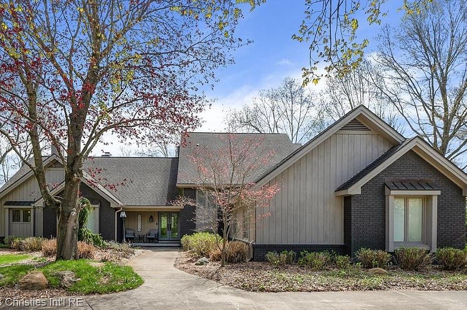 1st image of 1071 Woodbridge Ln