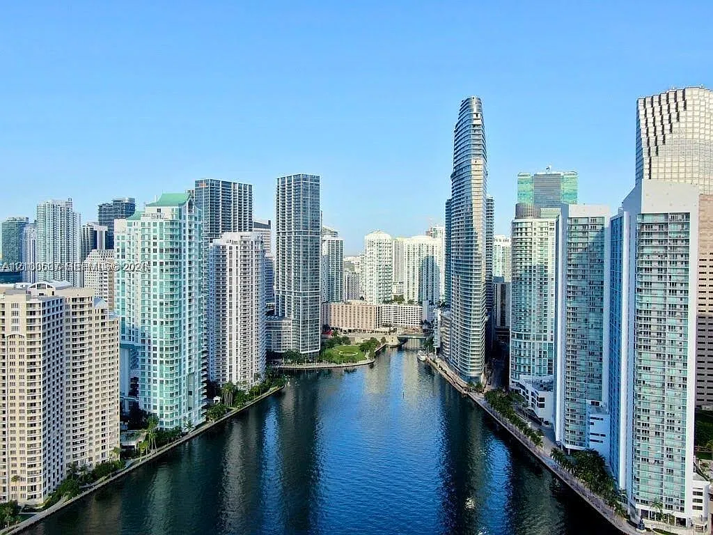 One Miami West Condo — Photo 3