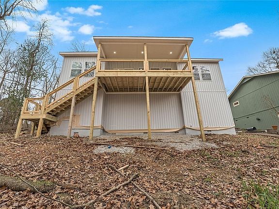 3rd image of 8 Brentwood Dr