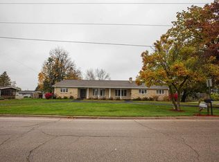 320 Ridge Ave, Platteville, WI 53818