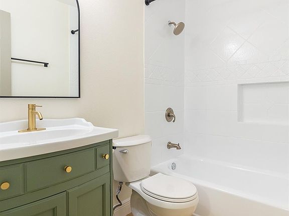 5th image of 11603 Chimney Rock Rd #4