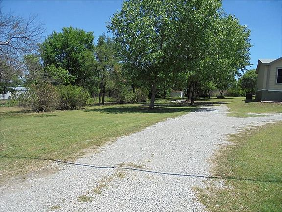 3rd image of 223 Hilltop Meadows Dr