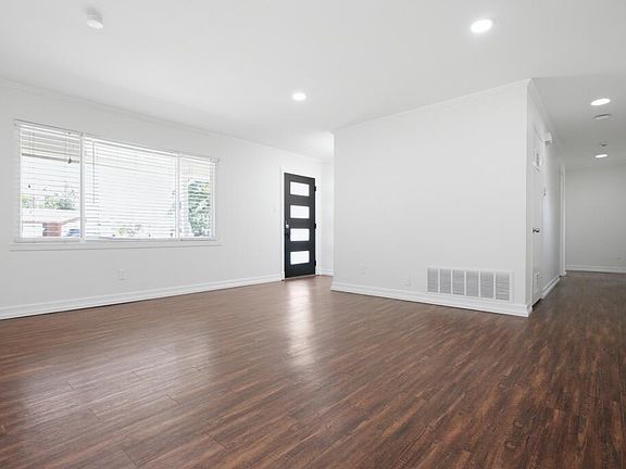 3rd image of 1001 Sinclair Ave