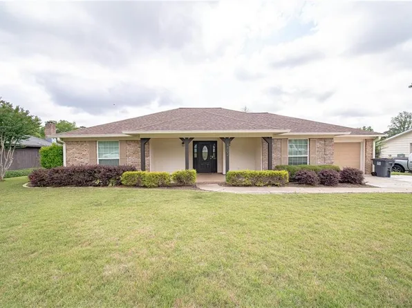 4402 Bridgewater Dr, Phenix City, AL 36867