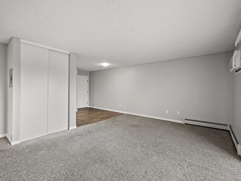 Hillcrest Place — Photo 58