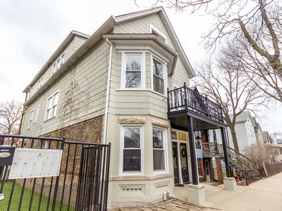 2219 W Wellington Ave, Chicago, IL, 60618