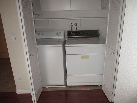 5th image of 3060 6th Ave Unit 28