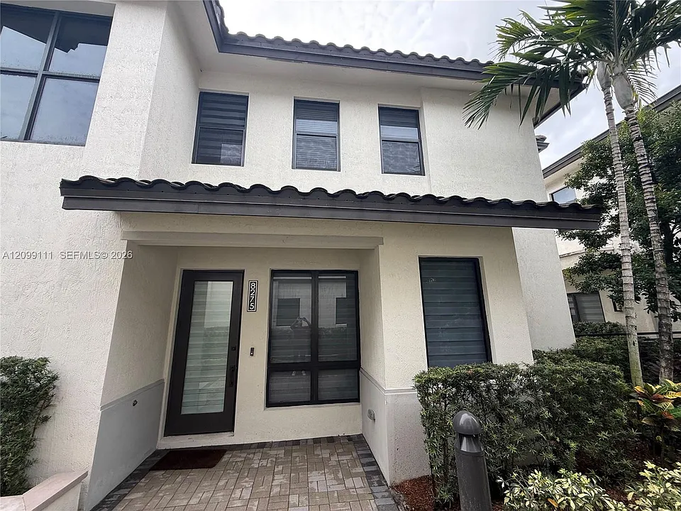 8275 NW 48th St
