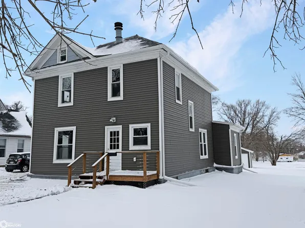 614 1st St, Traer, IA 50675
