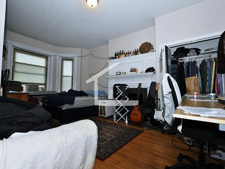 10 Glenville Ave #4A — Photo 7