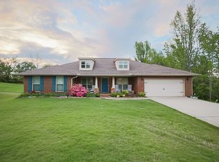 122 Lazy Oak Dr, New Market, AL 35761