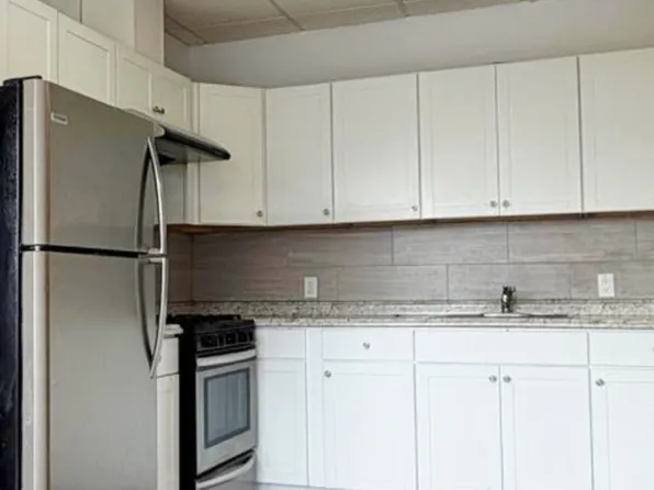 1 W Columbia Ave Unit 5, Palisades Park, NJ 07650