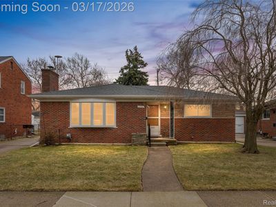 22500 Barton St, Saint Clair Shores, MI, 48081