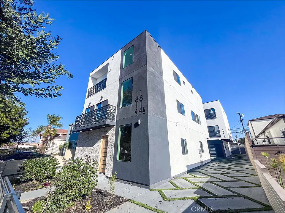 1814 S Hauser Blvd #1/2