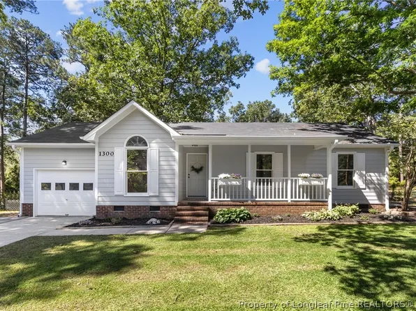 1300 Calla Cir, Fayetteville, NC 28303