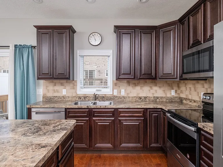 119 Cedar Point Ln — Photo 4
