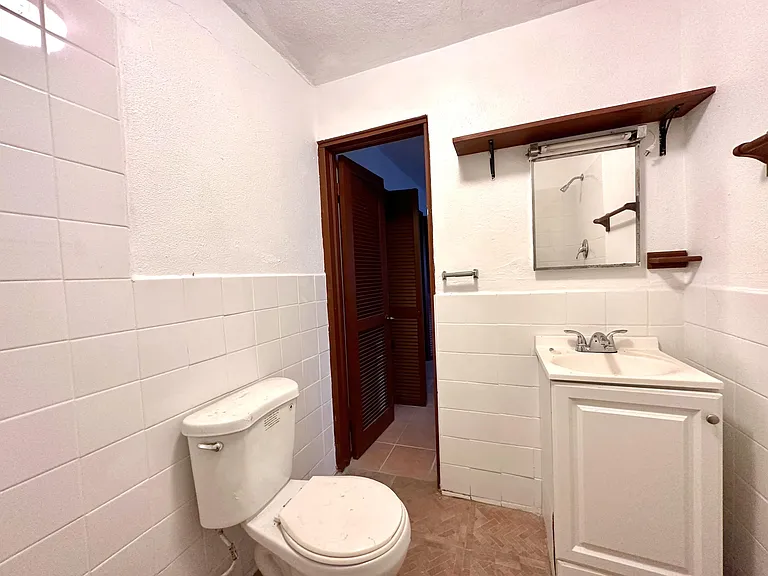 27A Four La Grange We St — Photo 8