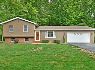 376 S Colonial Dr, Cortland, OH
