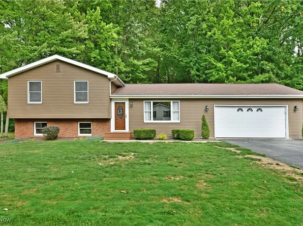 376 S Colonial Dr, Cortland, OH 44410