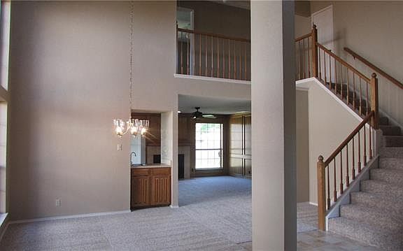3rd image of 3817 Fairhaven Dr