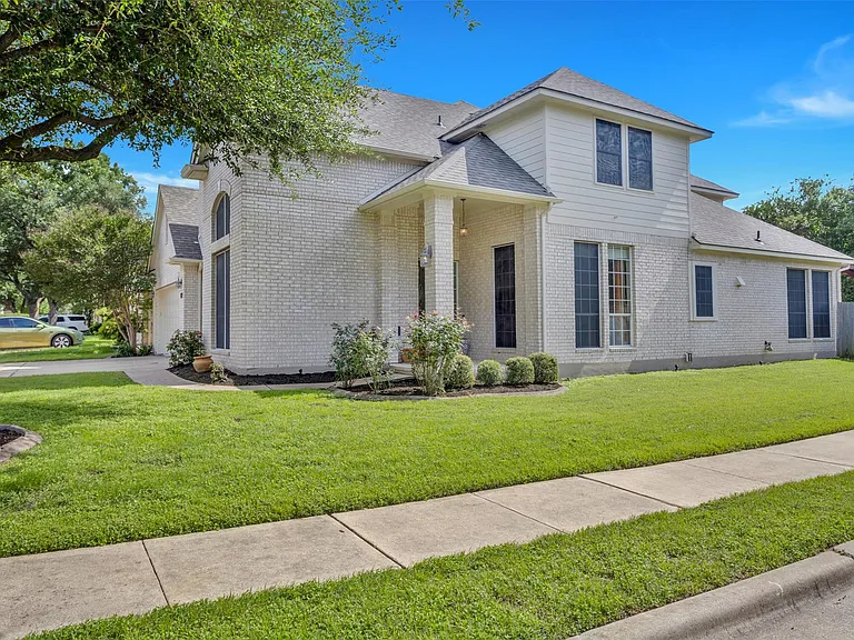 15136 Thatcher Dr — Photo 9