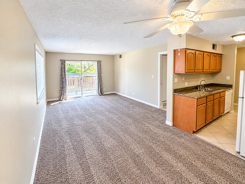 7615 E Quincy Ave #208