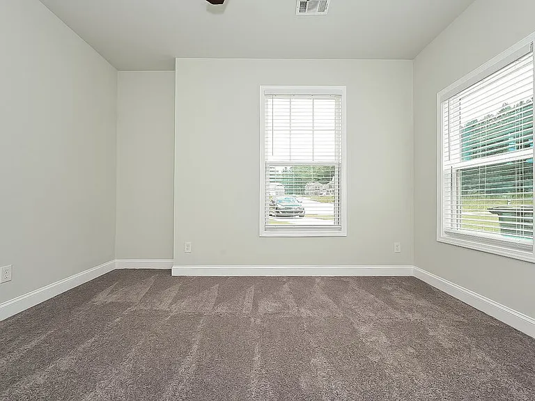 127 Hunts Mill Cir — Photo 13
