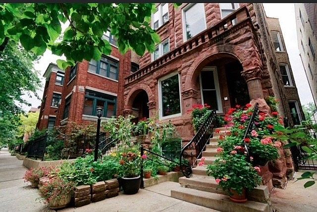 1st image of 626 W Oakdale Ave #27