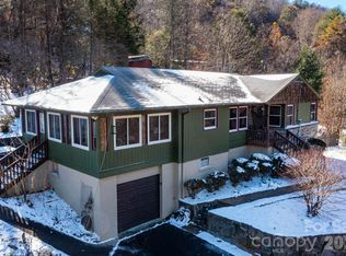 1115 Bee Tree Rd, Swannanoa, NC 28778